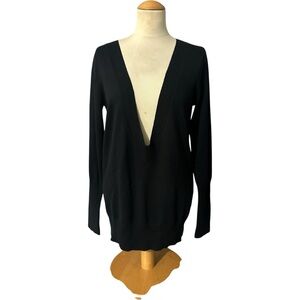 Gap Deep V-Neck Sweater NWT Black Size Medium